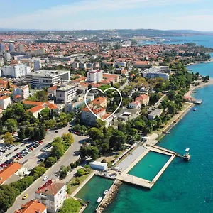 & Kolovare 3, *** Zadar